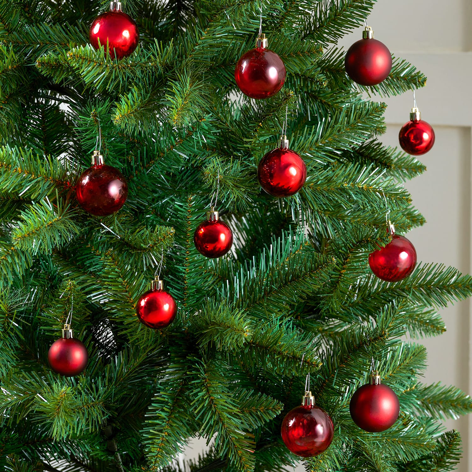 Festive Feeling Mixed Size Small Christmas Baubles 100 Pack, product image 3